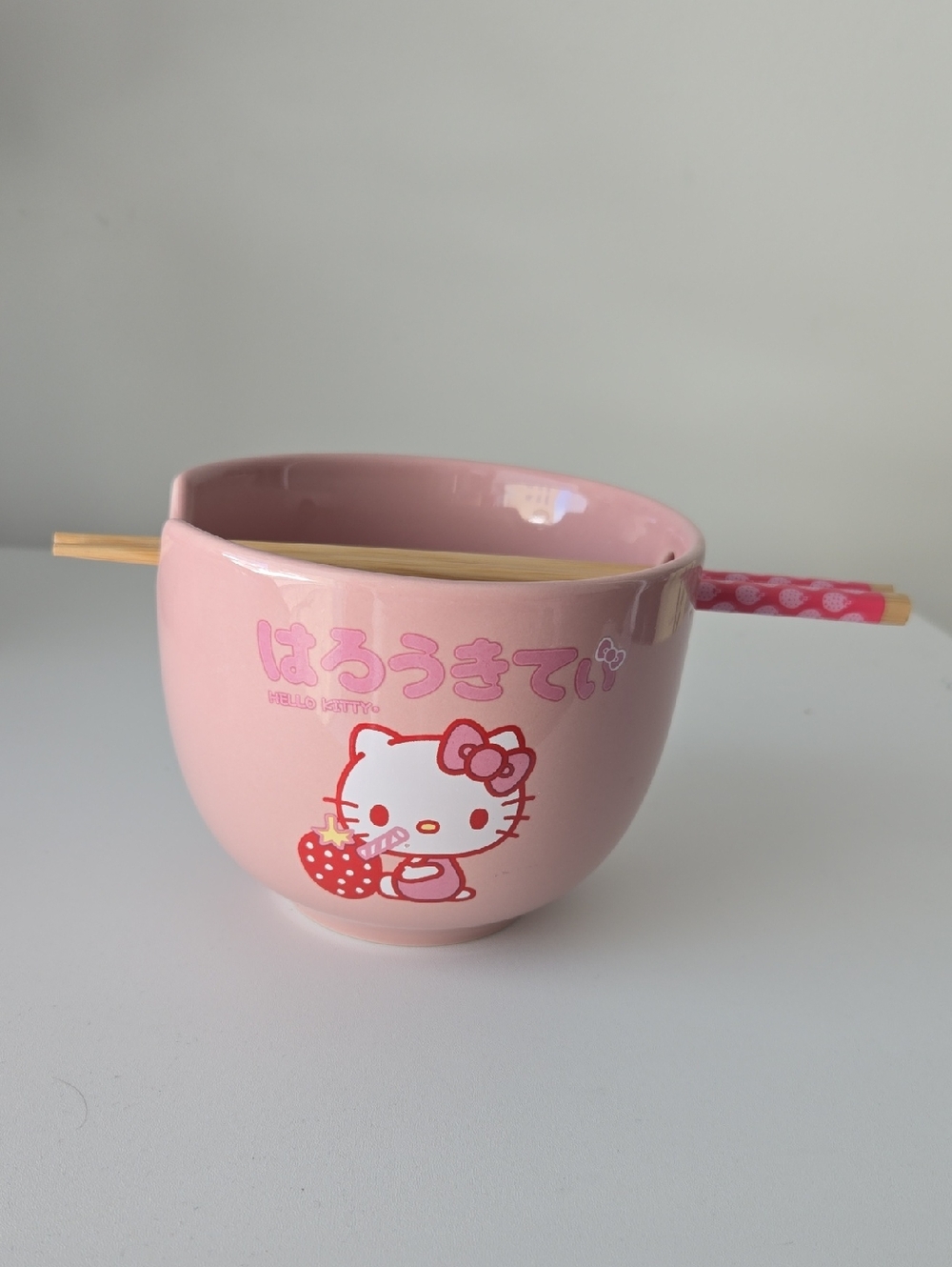 3/$8 Sanrio Hello Kitty Pink Ceramic Noodle Bowl with Chopstick Slot